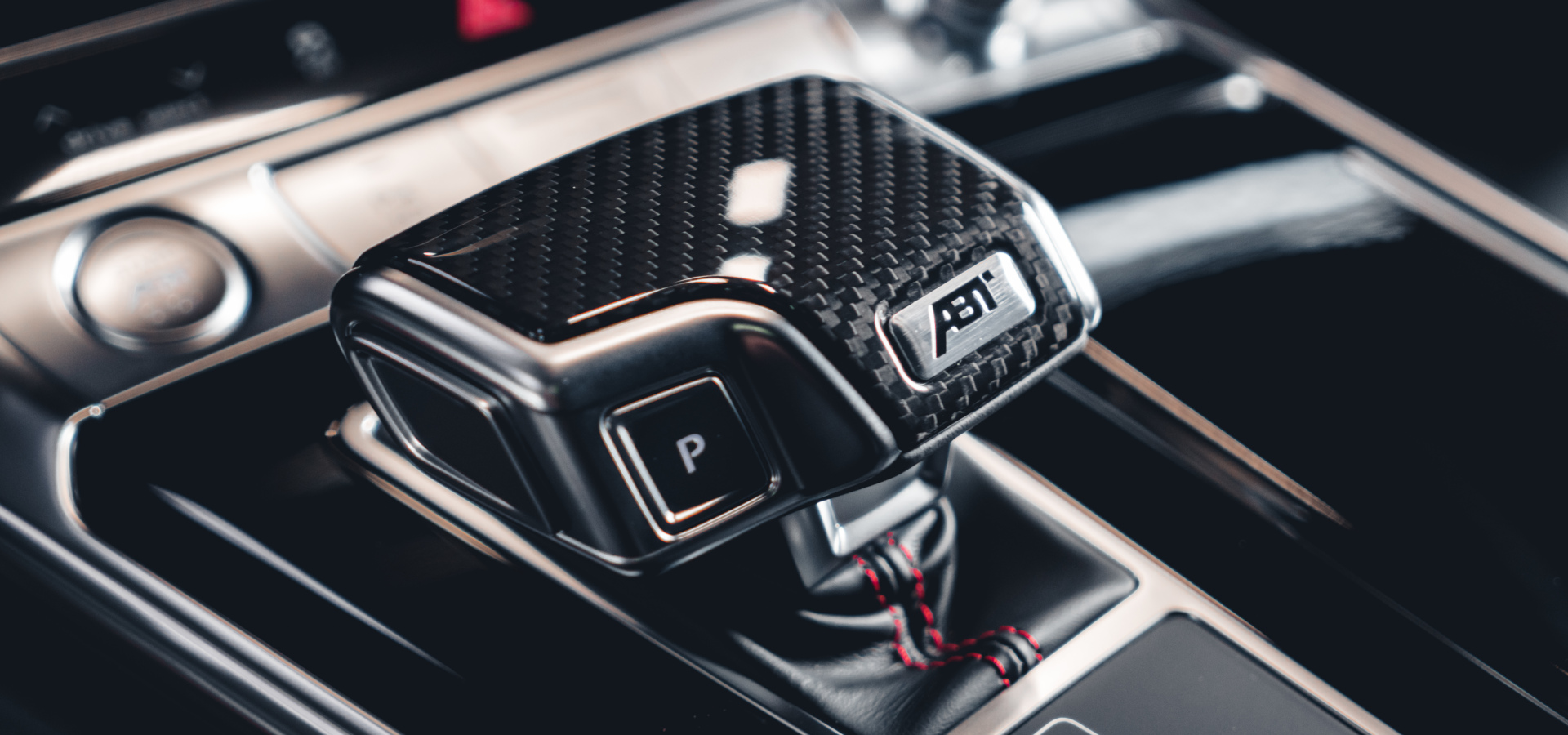 Close-up of gear knob cap 