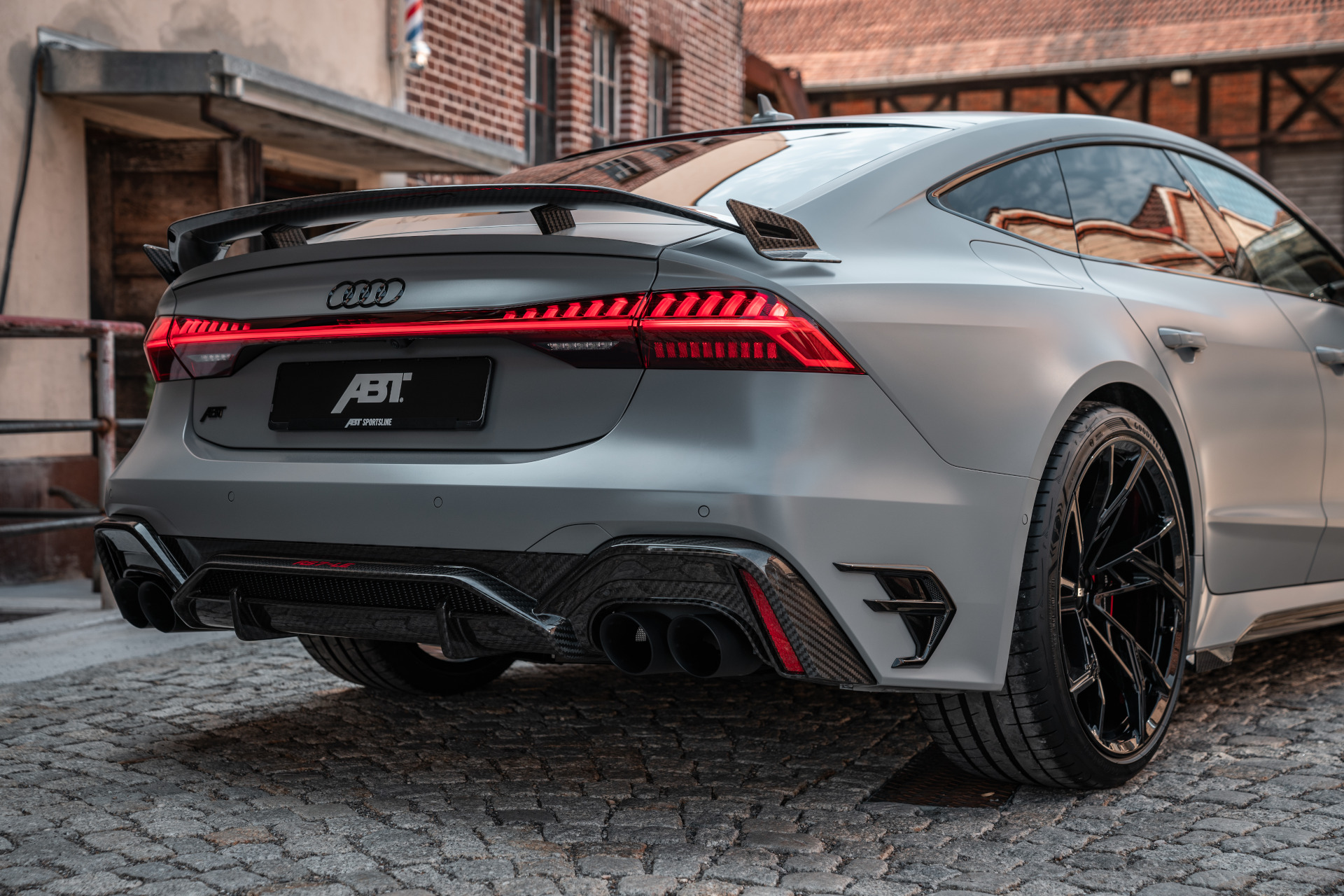 grey RS7-LE from the rear view 